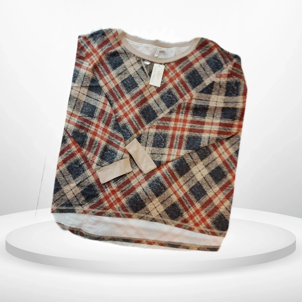 NWT Plus Size 2X. Cato Mid Length Sleeve Fleece Sweater. Plaid.
